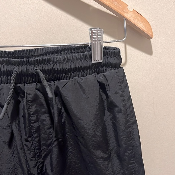 JORDON - Junior Boy's Patch Logo Cargo Pants - Picture 3 of 10